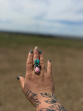 Load image into Gallery viewer, Turquoise and Pink Conch adjustable ring
