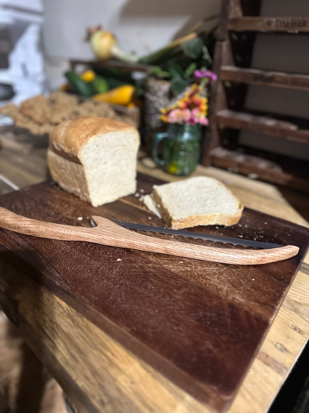 Oak Bow Bread Knife
